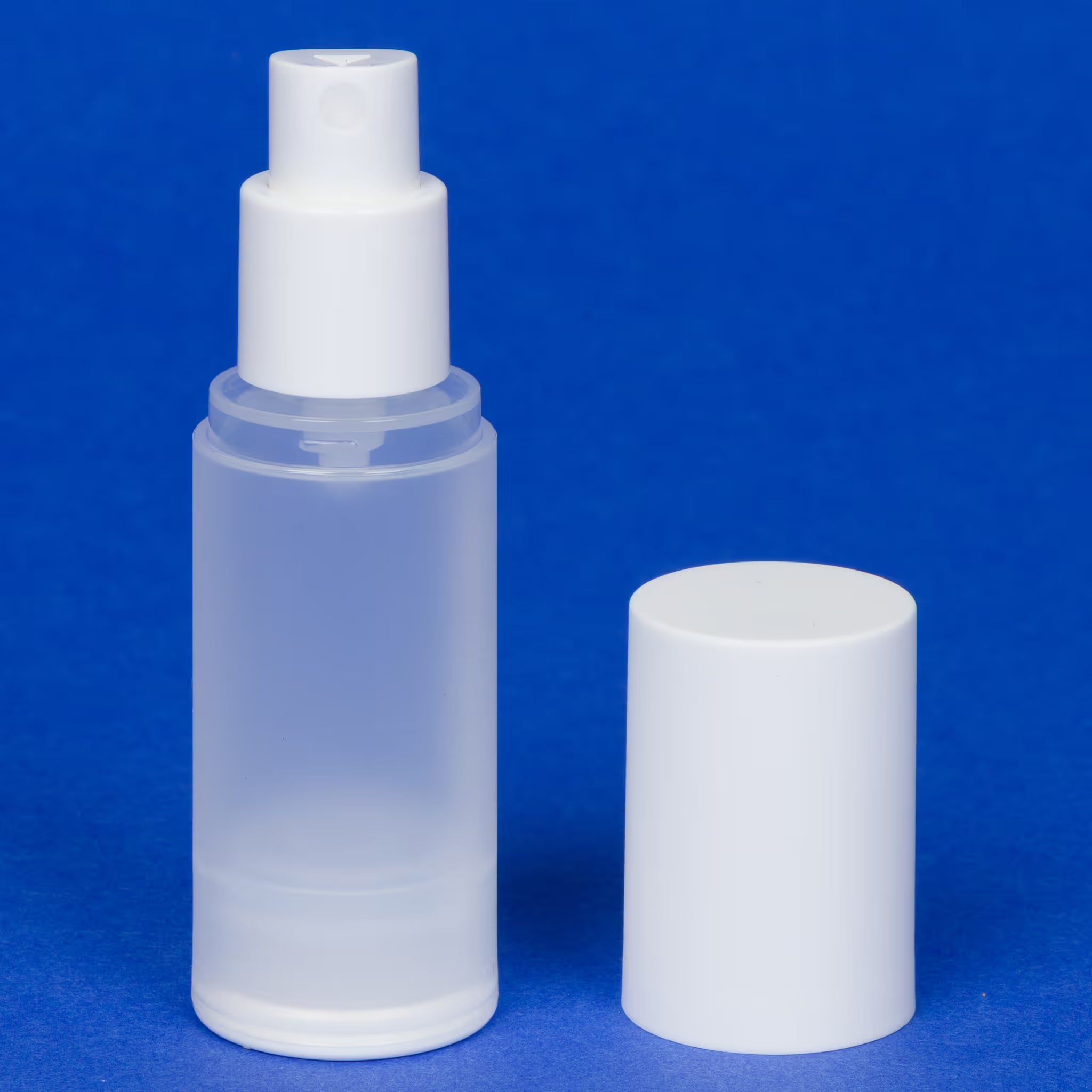 Airless Bottle Sprayer, White Sprayer, Matte White Cap, Frosted Body, 30 mL
